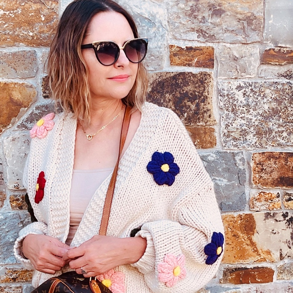 Meet your Posher, Noura